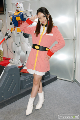 Illustration for article titled 2010's Japanese Booth Companions Still Passing Out Fliers In Your Memories